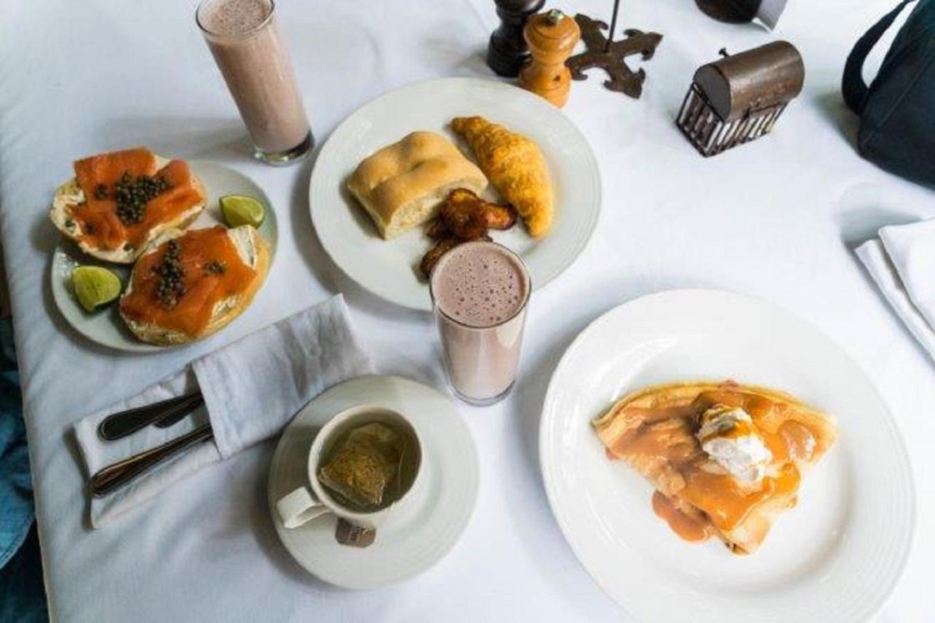 Hotel Museo Spa Casa Santo Domingo Antigua Екстериор снимка A typical breakfast in the Dominican Republic