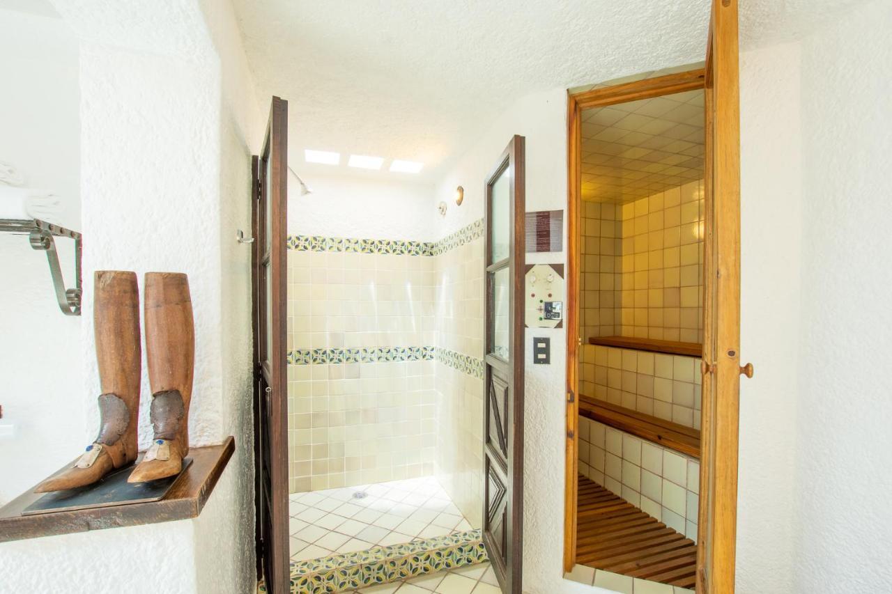 Hotel Museo Spa Casa Santo Domingo Antigua Екстериор снимка A shower in a private home