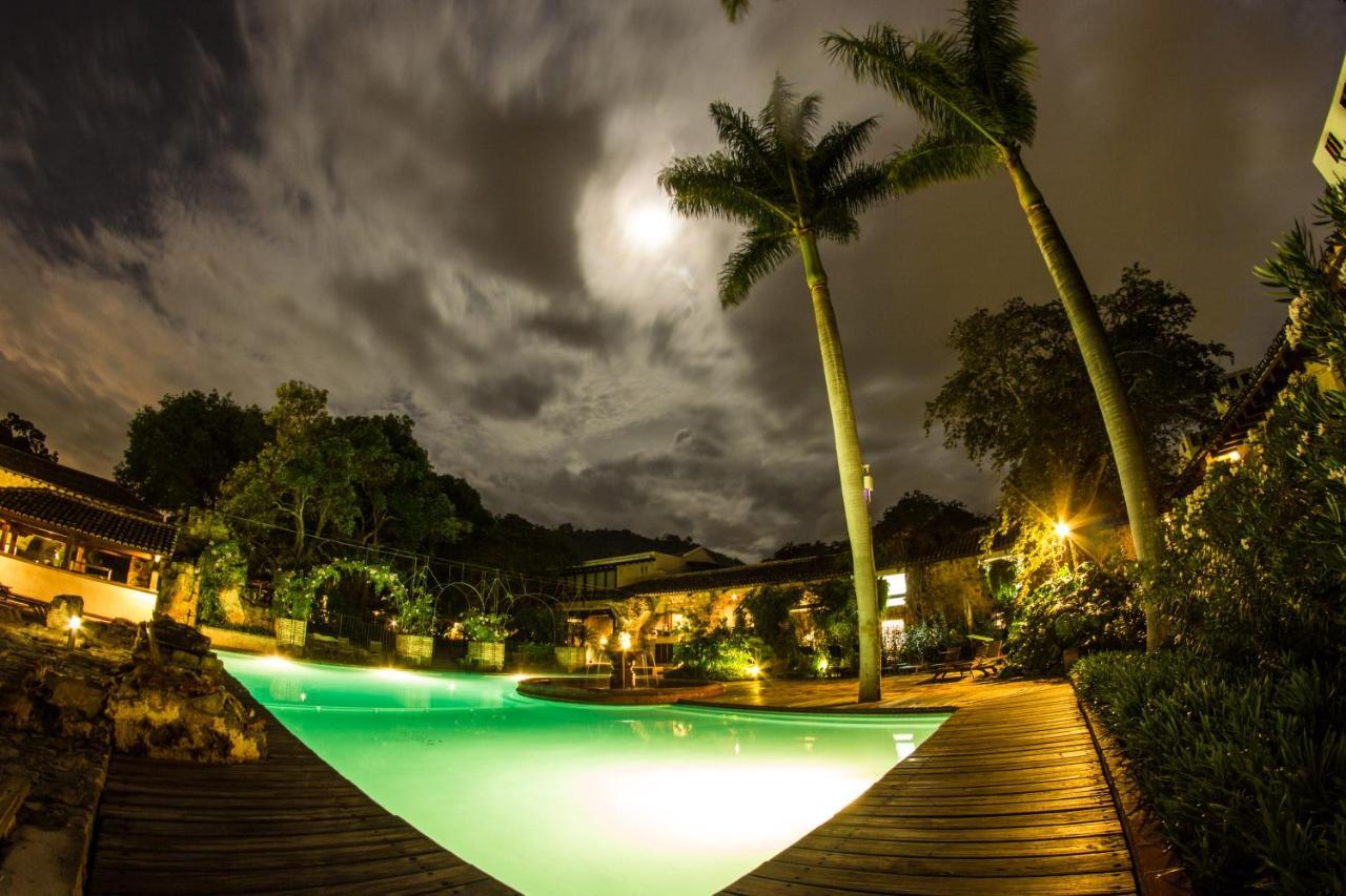 Hotel Museo Spa Casa Santo Domingo Antigua Екстериор снимка The resort at night